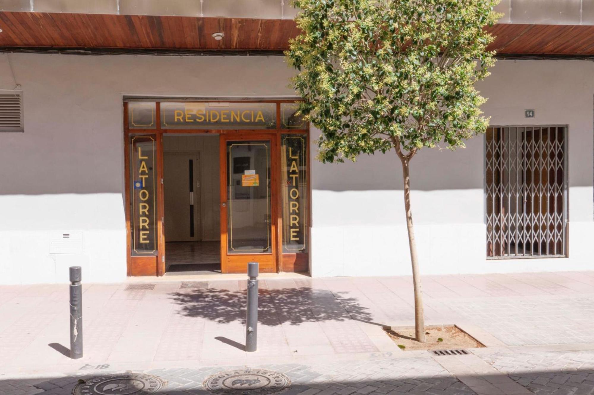 Hostal La Torre Benicassim Exterior photo